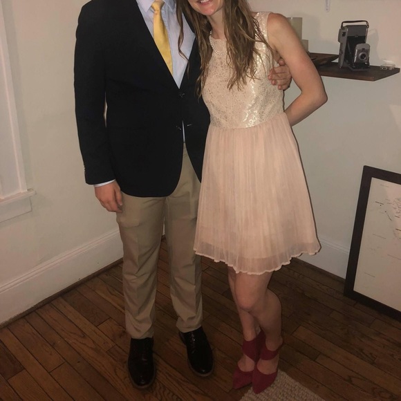 Lace and Tulle lined cocktail dress in peach pink - Picture 3 of 11